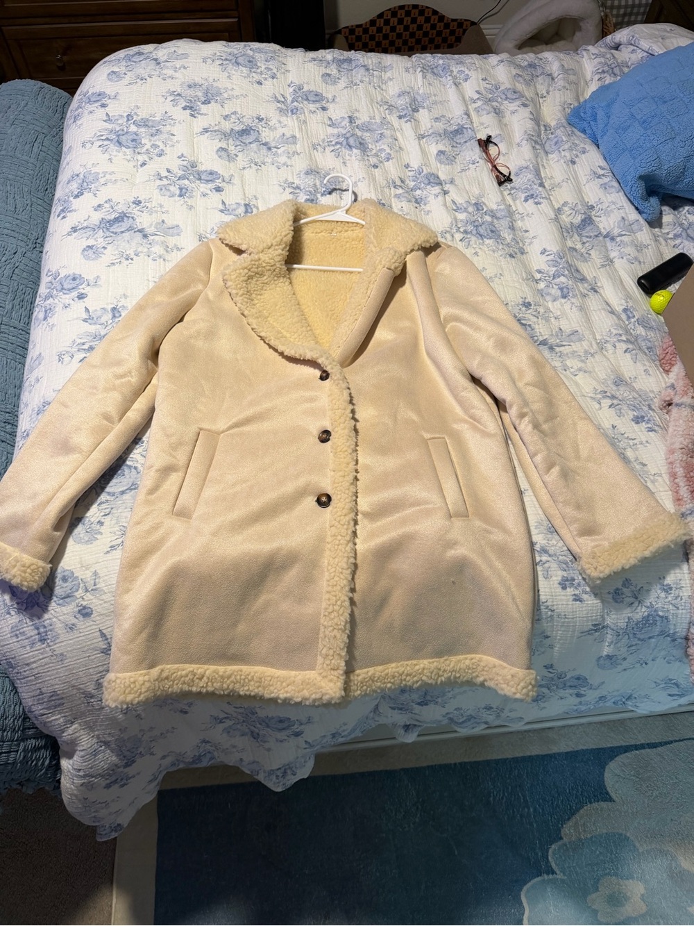 Cozy Faux Shearling-Trimmed Women's Coat in Cream